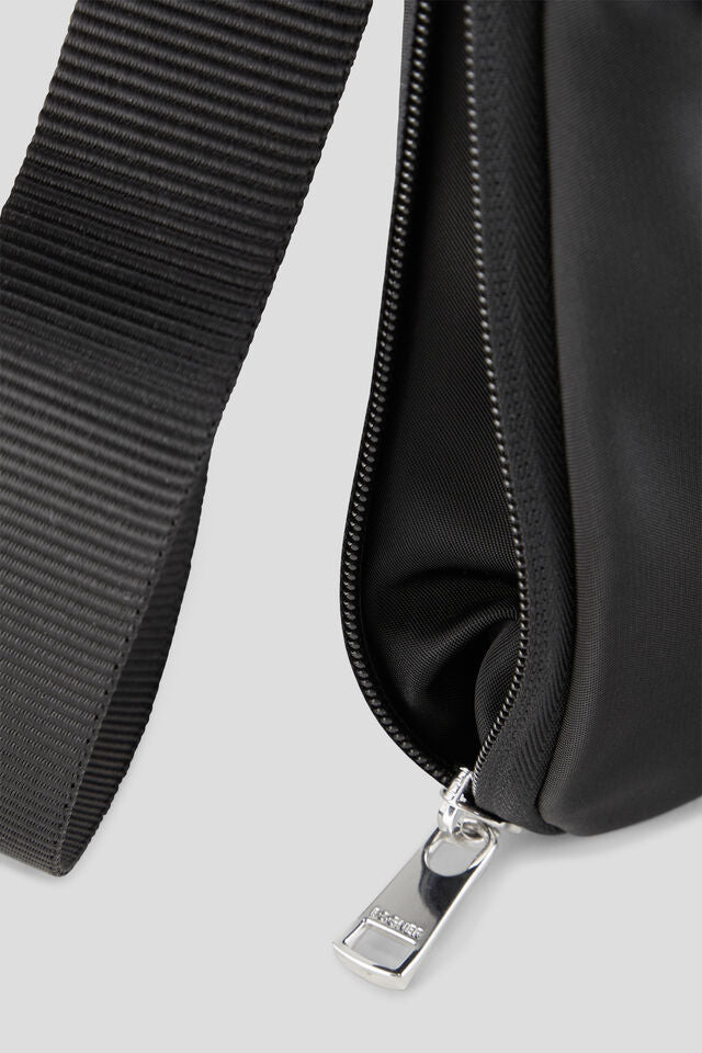 Simple Cross-Body Shoulderbag