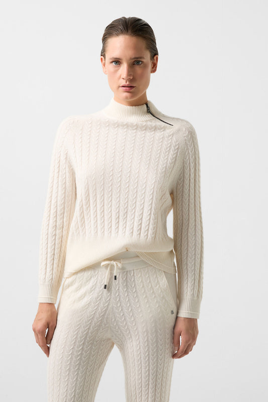 Cable Knit Sweater w. Zip Shoulder Detail