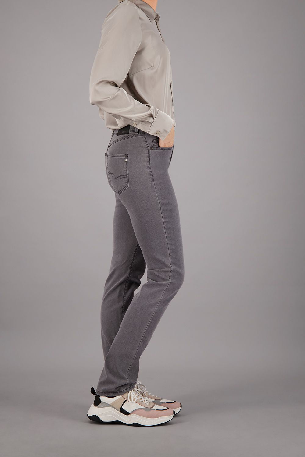 Diamond Denim Straight Jean
