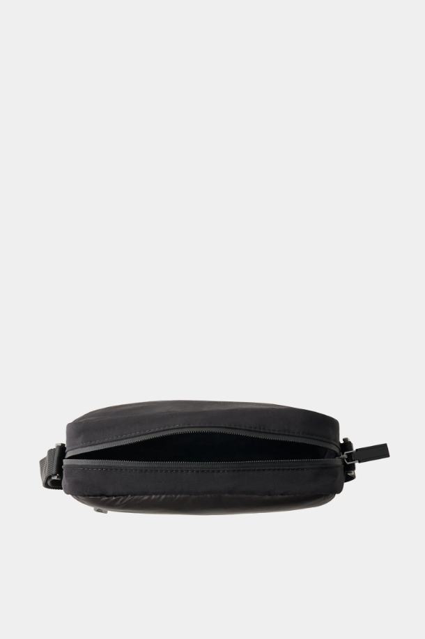 Quilted Front Zip Shoulderbag
