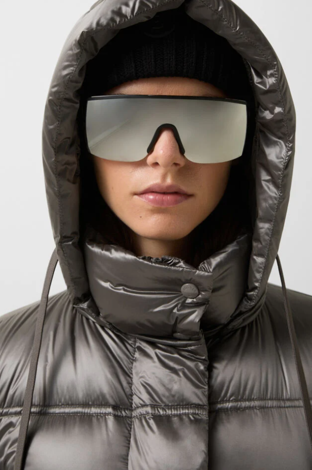 Metallic Down Coat w. Detachable Hood