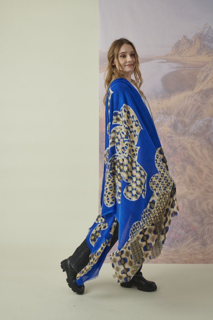 Patterned LOVE Wool Scarf