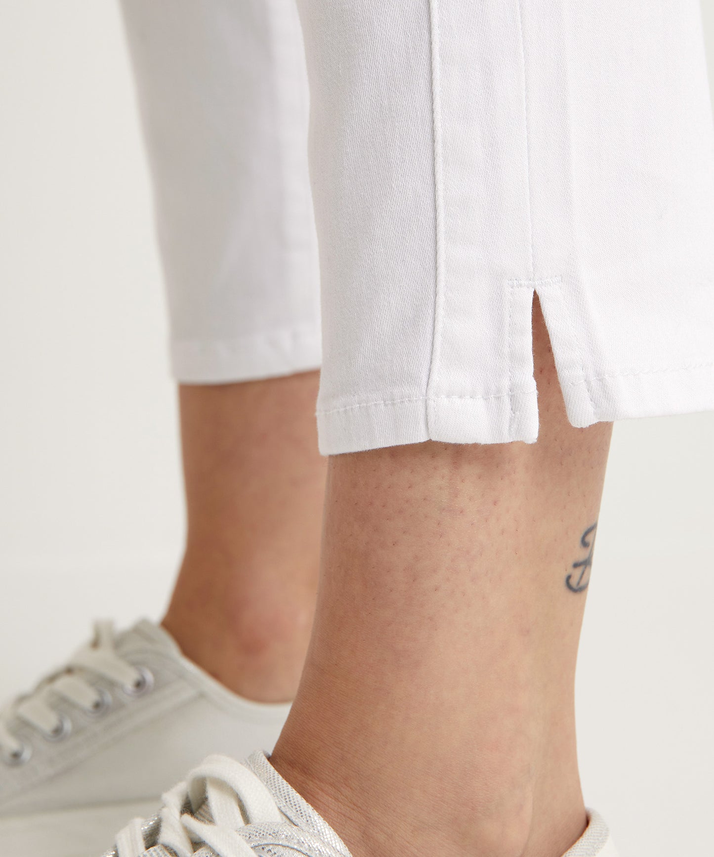 Be Loved Straight Jean