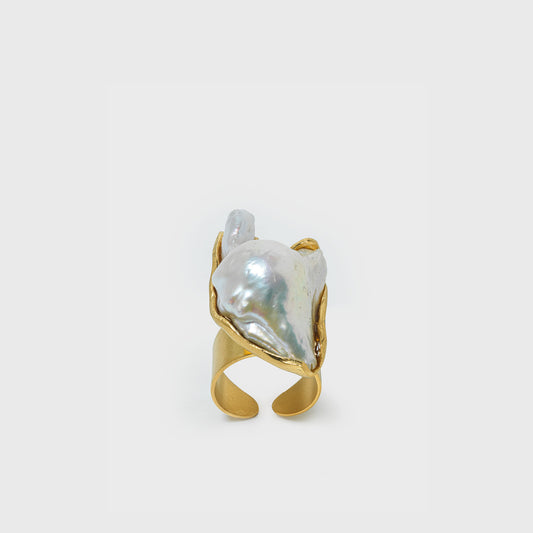 Gold Plated Ring w. Pearl