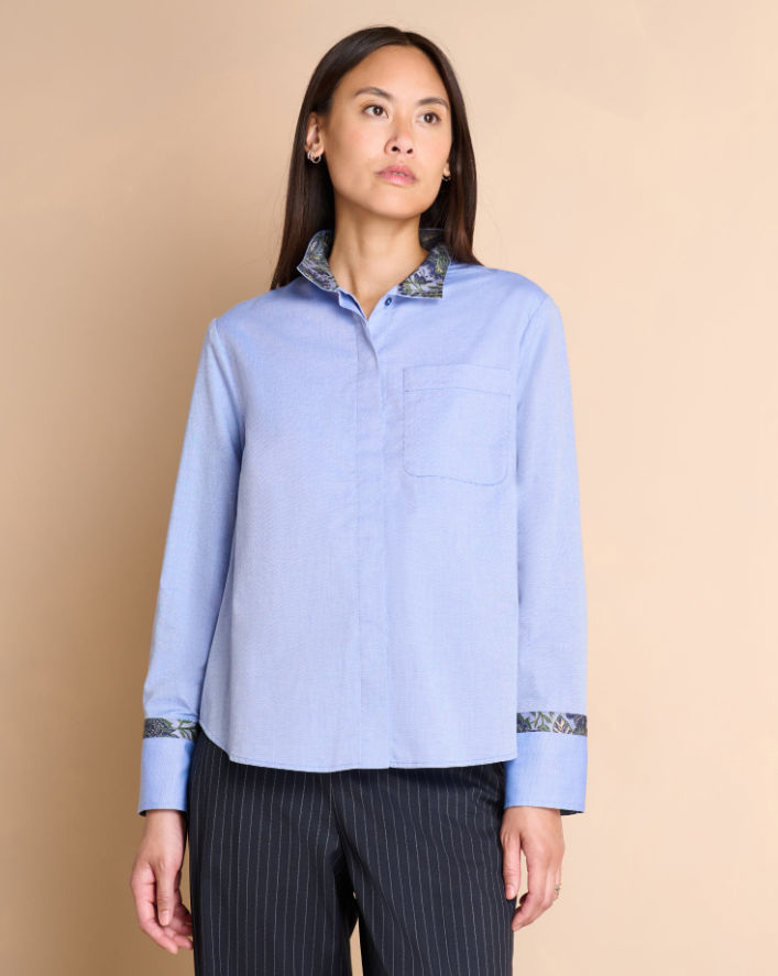 Cotton Blouse w. Silky Patterned Back