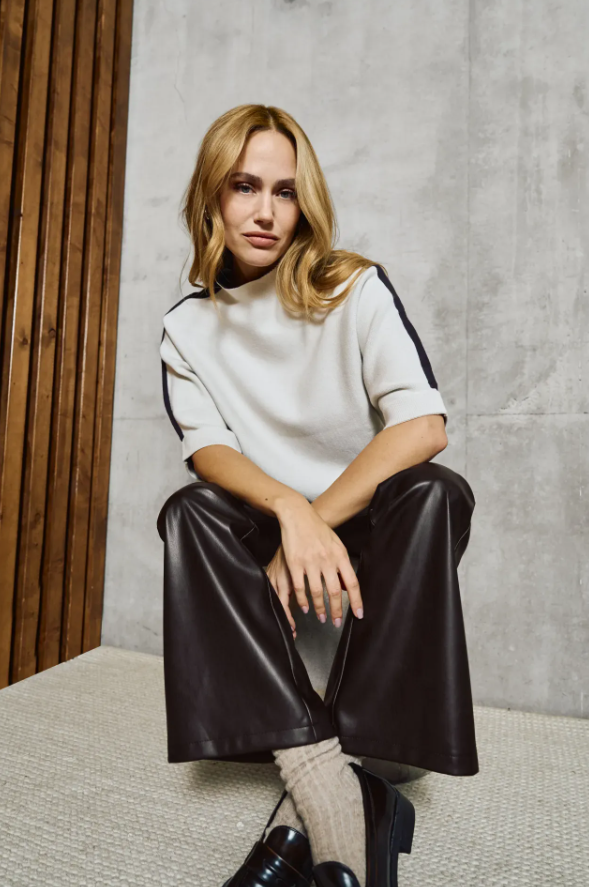 Fine-Knit Athleisure Strip Jumper