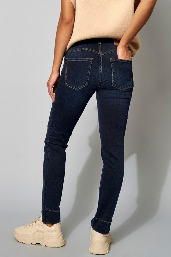 Dyed Mid-Rise Skinny Jean